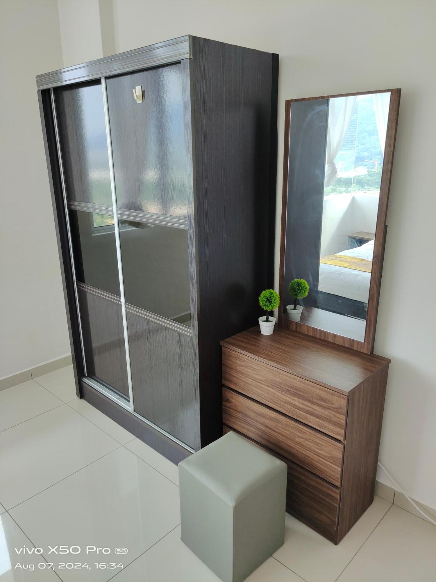 Pangsapuri Residensi Meru Raya